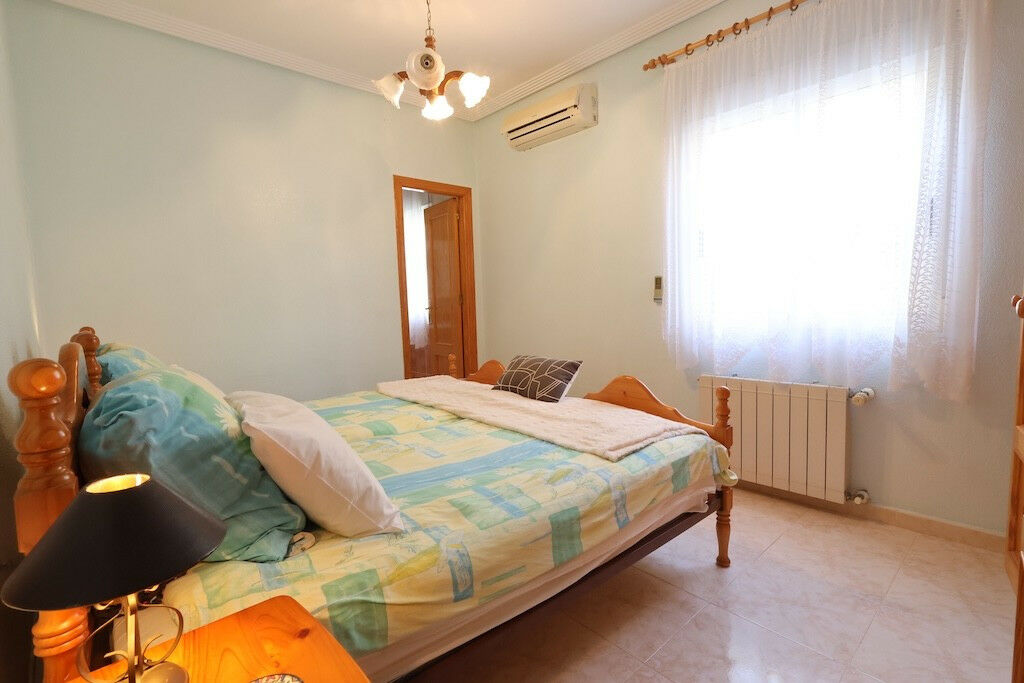 Townhouse Los Balcones Alicante - image 12