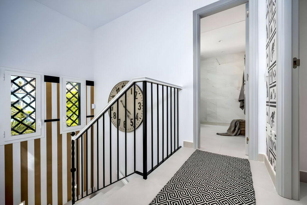Townhouse Nueva Andalucía Málaga - image 12