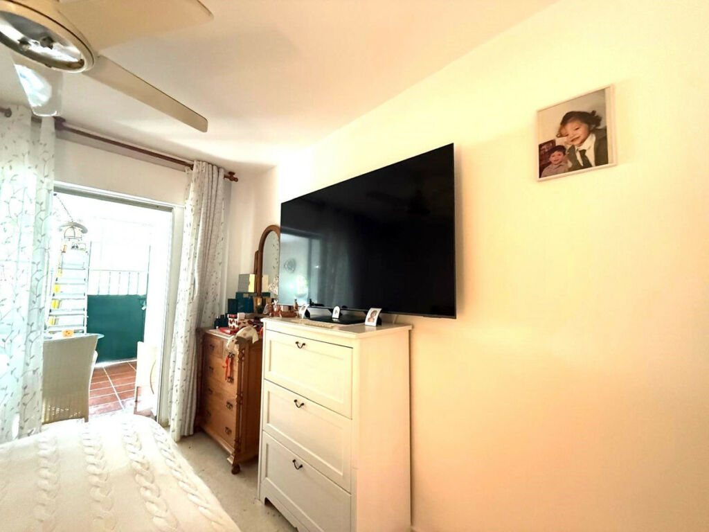 Ground Floor Apartment Atalaya Málaga - image 12