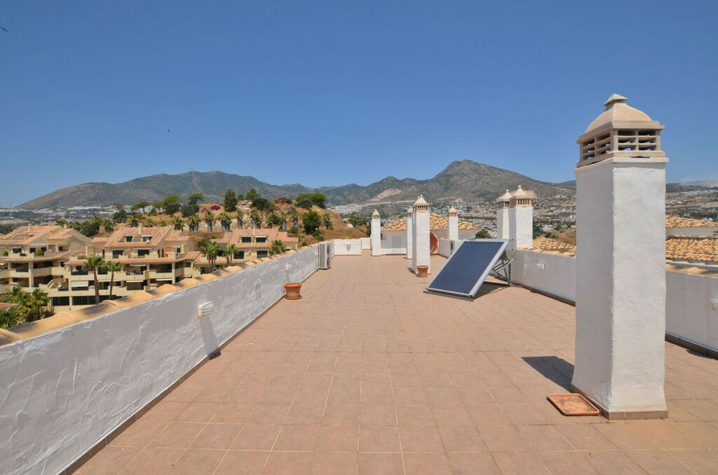 Penthouse Torrequebrada Málaga - image 12