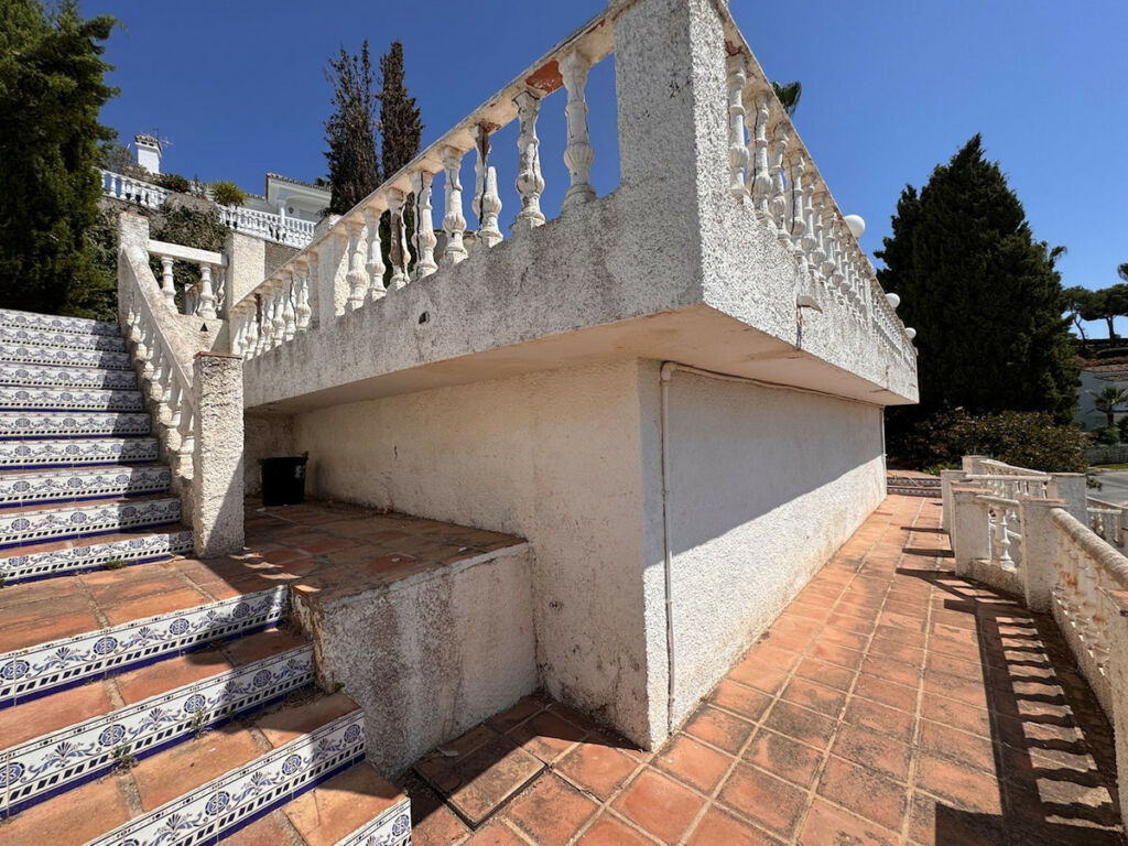 Detached Villa Miraflores Málaga - image 12