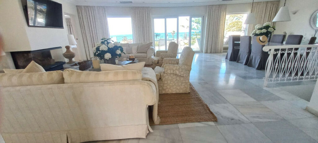 Detached Villa El Chaparral Málaga - image 12