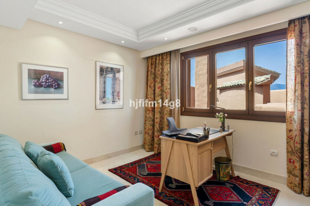 Penthouse Estepona Málaga - image 12