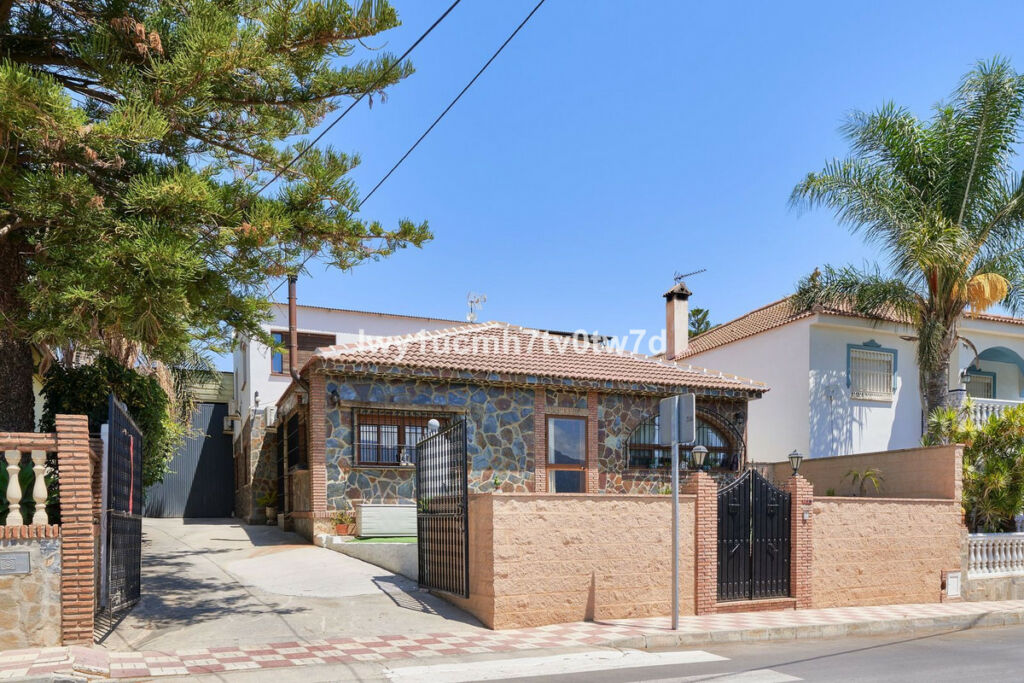 Detached Villa Alhaurín de la Torre Málaga - image 12