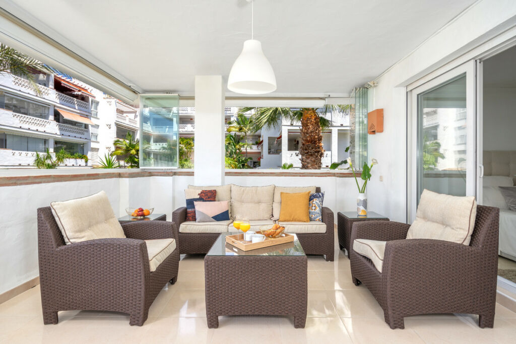 Middle Floor Apartment The Golden Mile Málaga - image 12