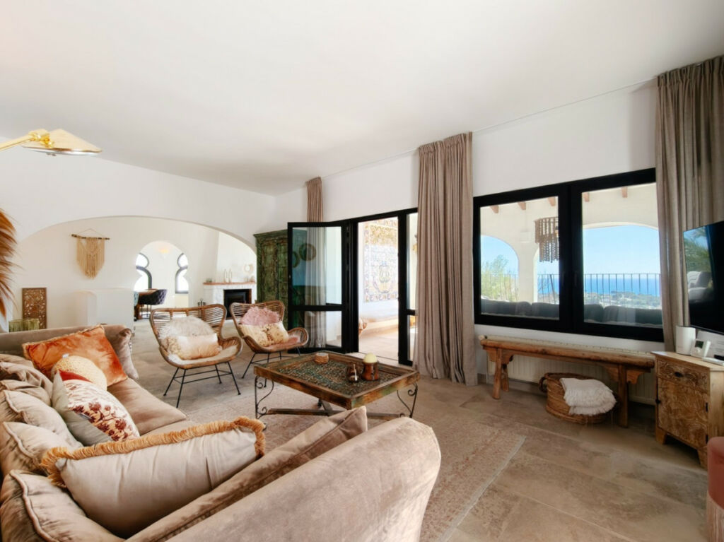 Detached Villa Moraira Alicante - image 12