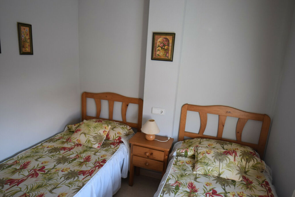 Middle Floor Apartment Guardamar del Segura Alicante - image 13
