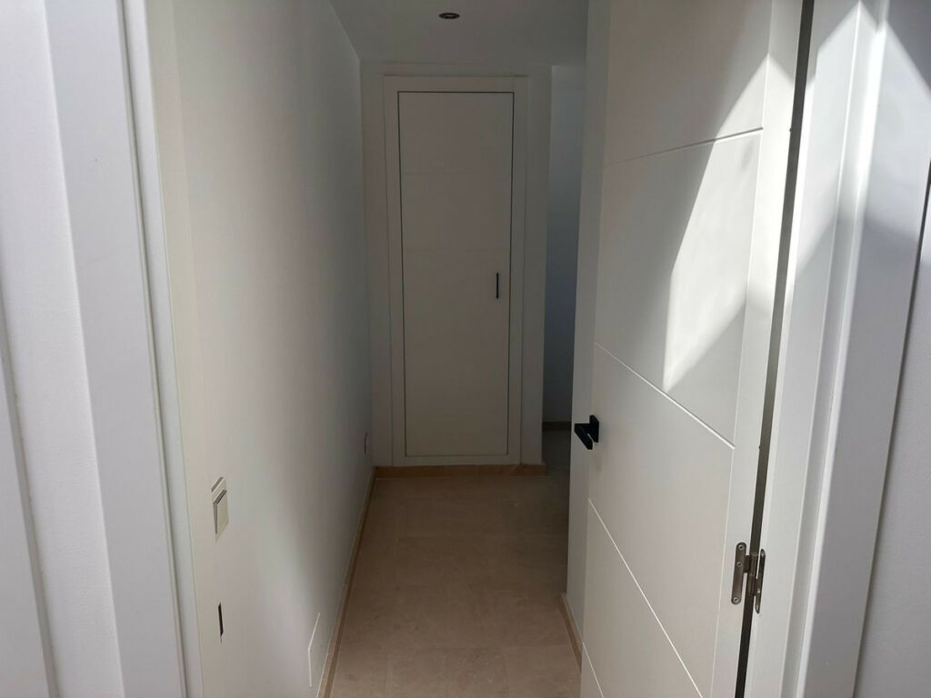 Top Floor Apartment New Golden Mile Málaga - image 13