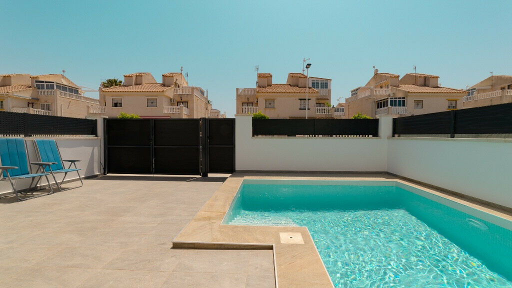 Detached Villa Torrevieja Alicante - image 13