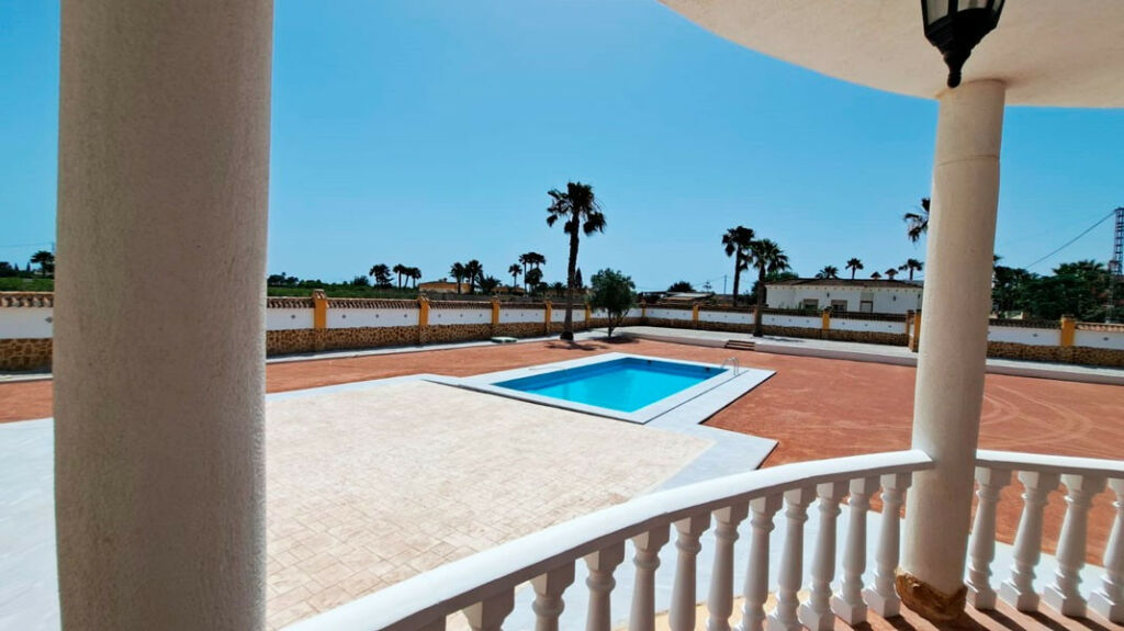 Detached Villa Catral Alicante - image 13