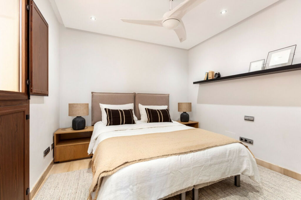 Middle Floor Apartment Estepona Málaga - image 13
