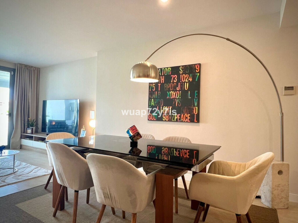 Middle Floor Apartment Estepona Málaga - image 13