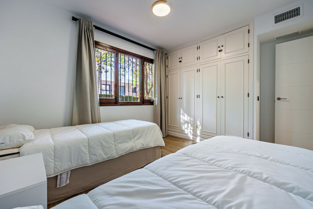 Ground Floor Apartment Sierra Blanca Málaga - image 13