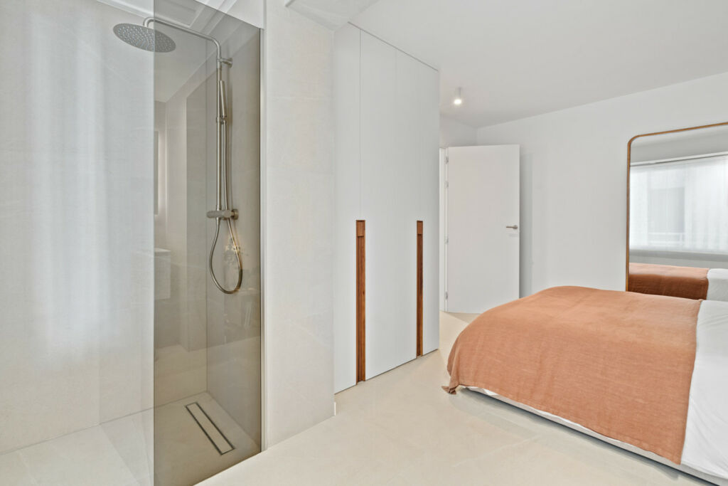 Middle Floor Apartment Nueva Andalucía Málaga - image 13