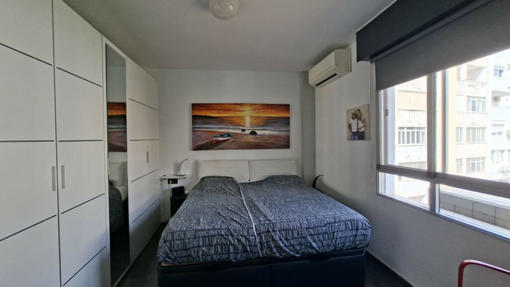 Middle Floor Apartment Torrevieja Alicante - image 13