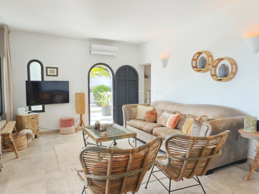 Detached Villa Moraira Alicante - image 13