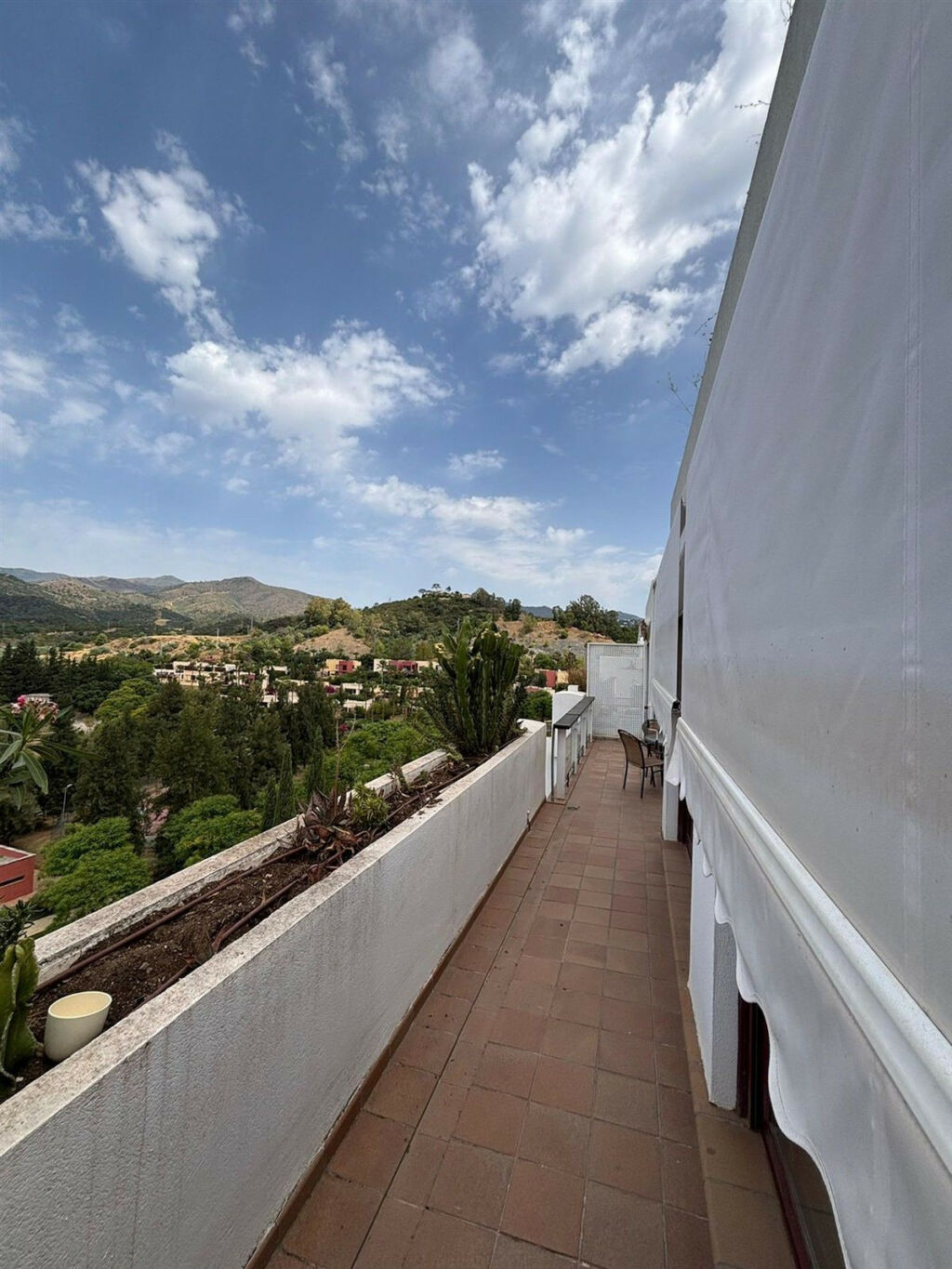 Middle Floor Apartment Benahavís Málaga - image 13