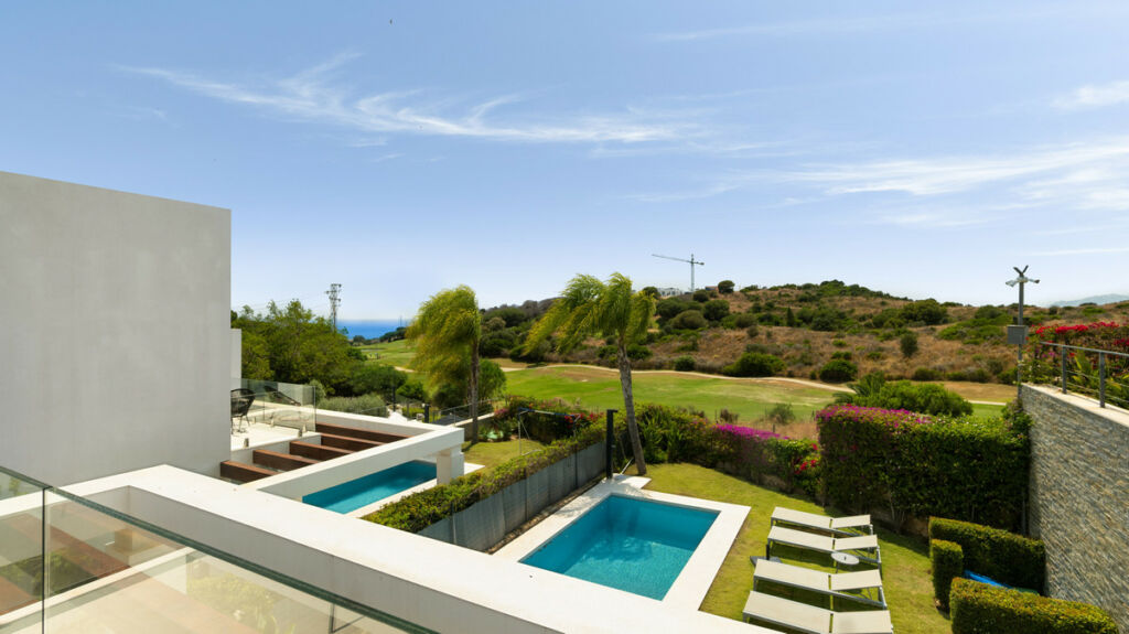 Semi-Detached House Cabopino Málaga - image 13