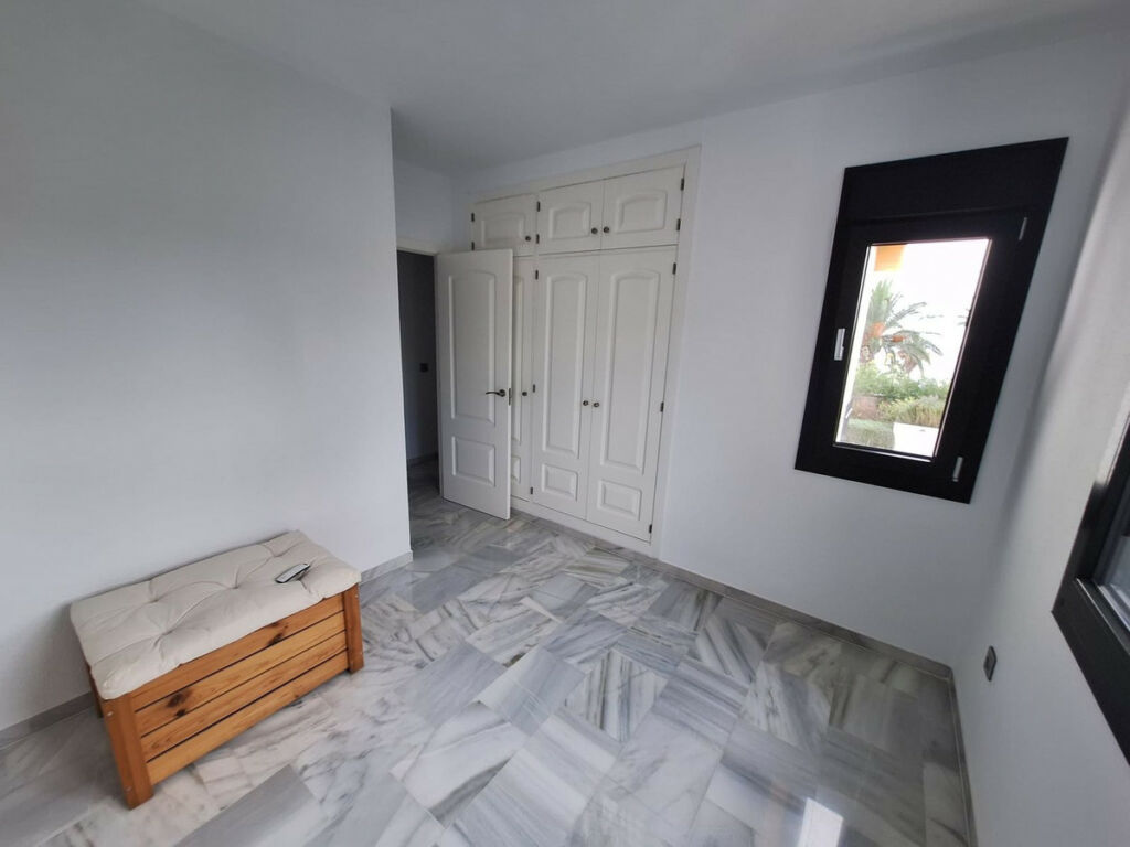 Townhouse La Capellania Málaga - image 13