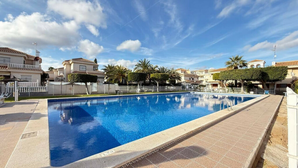 Bungalow Orihuela Costa Alicante - image 13