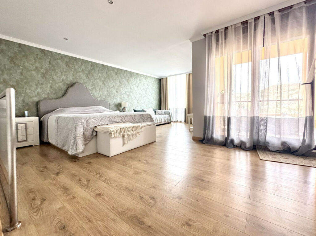Penthouse Duplex Benahavís Málaga - image 13