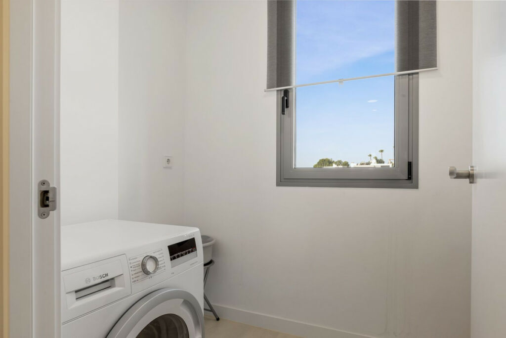 Penthouse Selwo Málaga - image 13