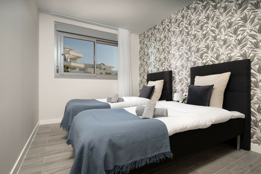 Middle Floor Apartment El Chaparral Málaga - image 13