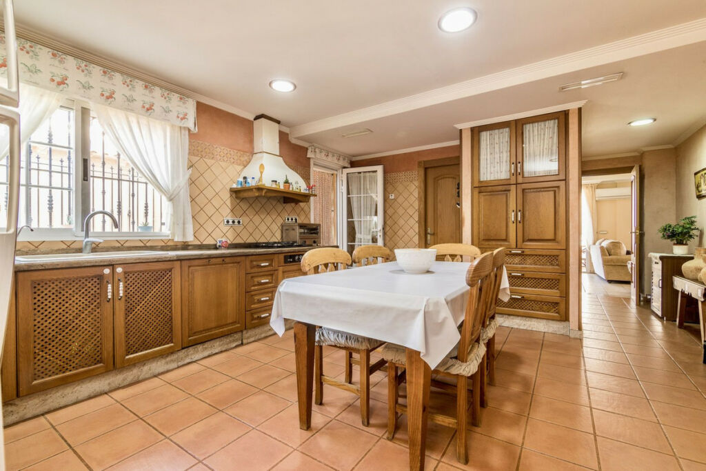 Detached Villa Almoradi Alicante - image 13