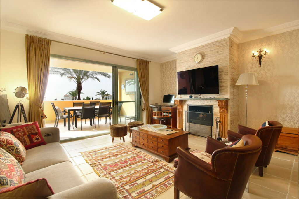 Middle Floor Apartment Los Flamingos Málaga - image 13