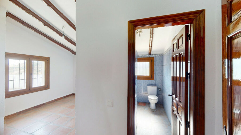 Detached Villa La Viñuela Málaga - image 13