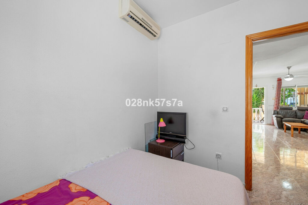 Townhouse La Zenia Alicante - image 13