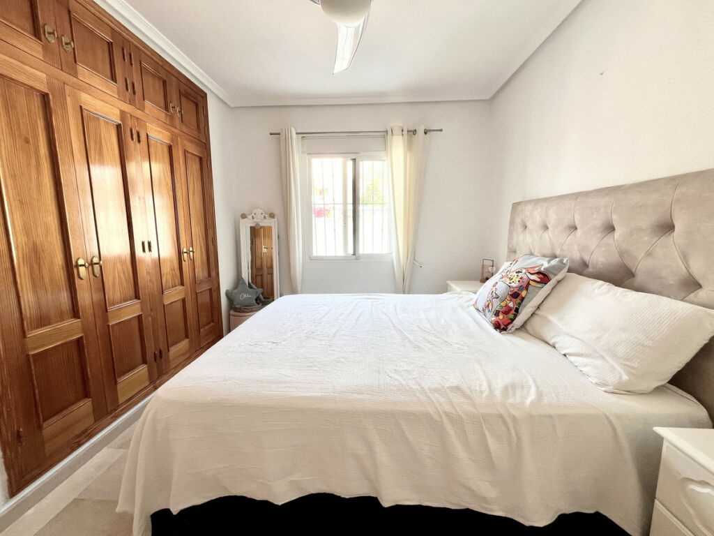 Detached Villa San Miguel de Salinas Alicante - image 13