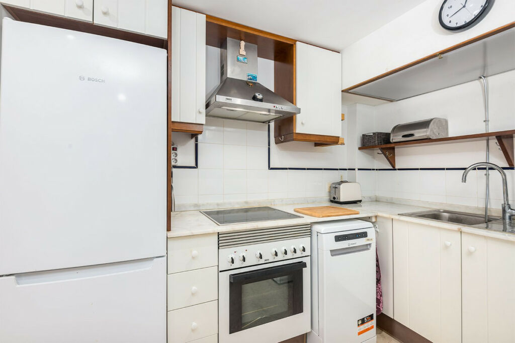 Middle Floor Apartment Punta Prima Alicante - image 13