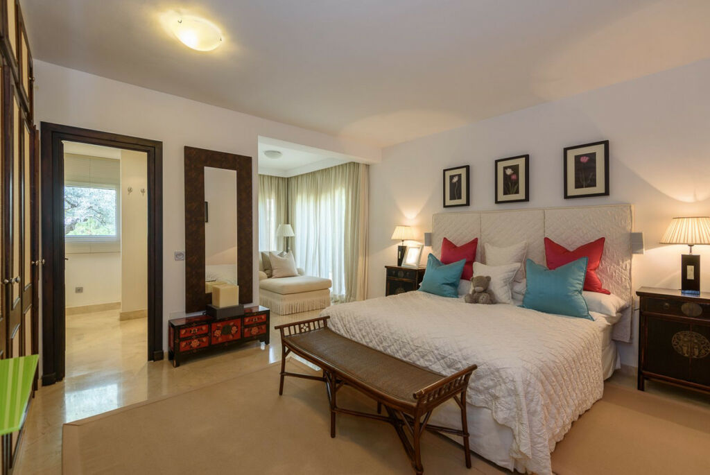 Detached Villa Los Monteros Málaga - image 13