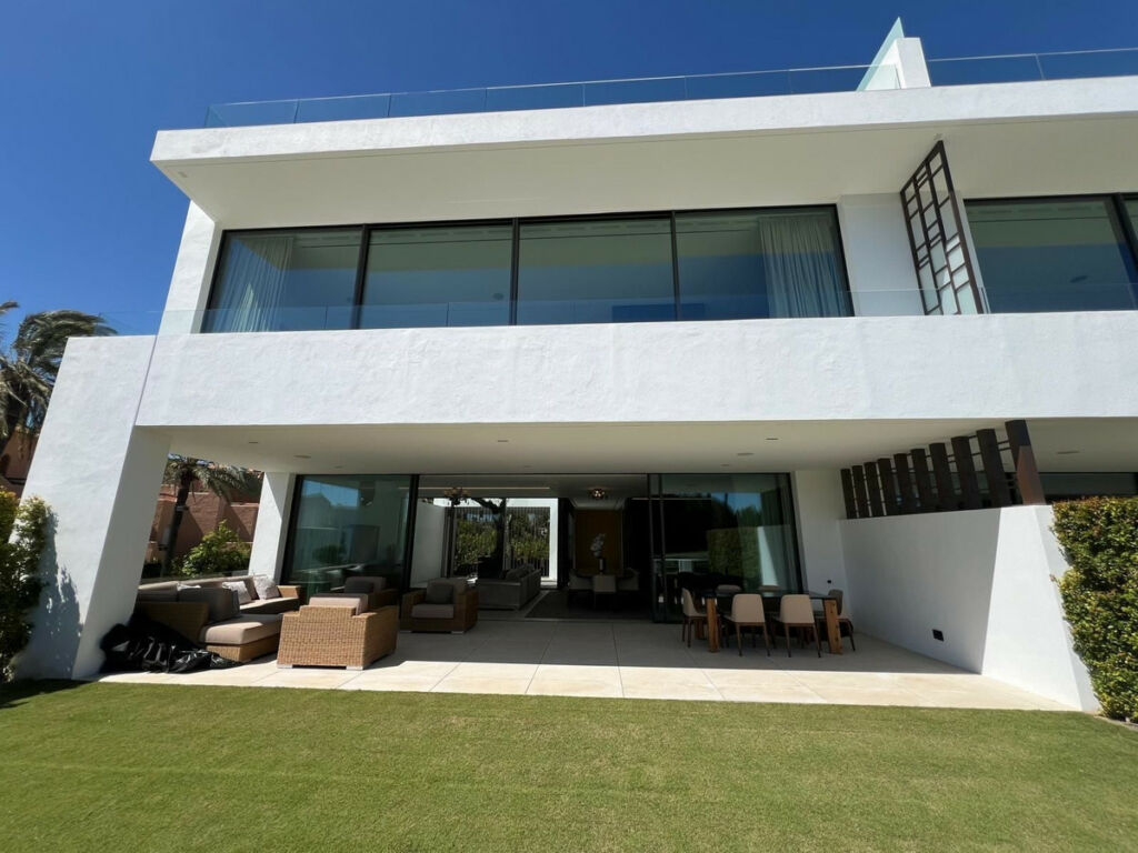 Semi-Detached House Nueva Andalucía Málaga - image 13