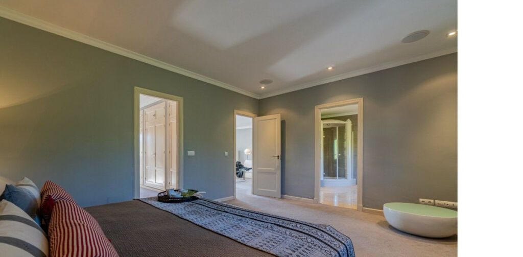 Detached Villa Sotogrande Cádiz - image 13