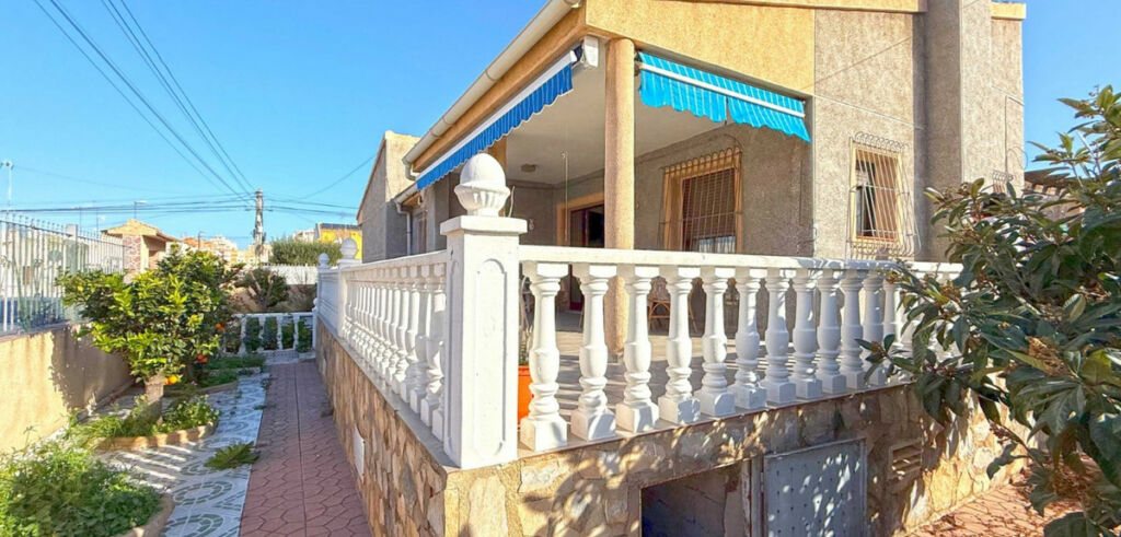 Detached Villa Torrevieja Alicante - image 13