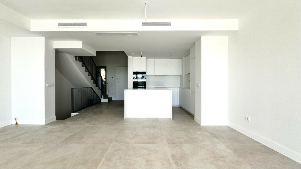 Semi-Detached House El Chaparral Málaga - image 13