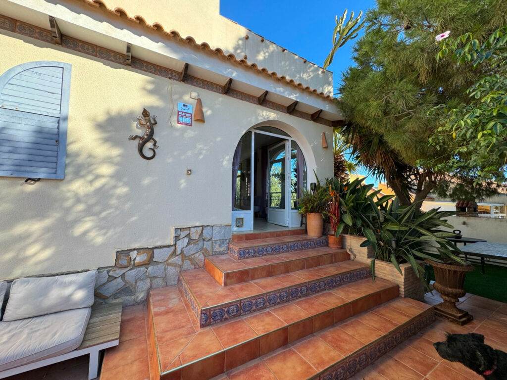 Detached Villa La Zenia Alicante - image 13