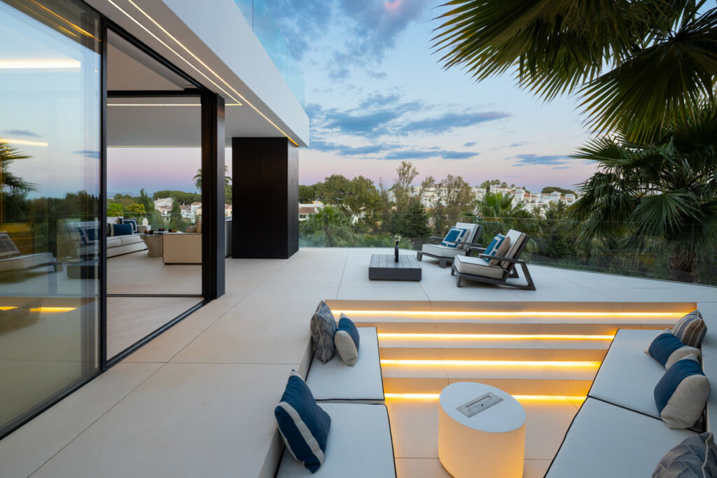 Detached Villa Benahavís Málaga - image 13