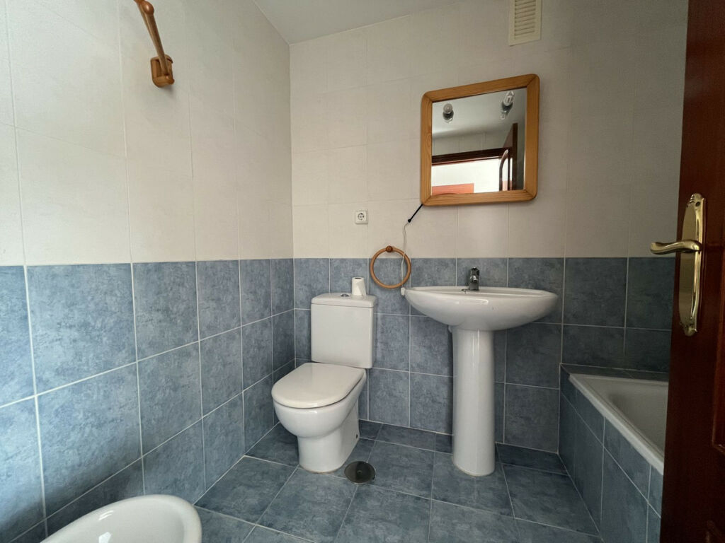 Middle Floor Apartment Casares Playa Málaga - image 13