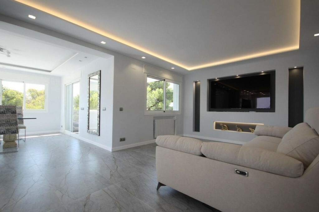 Detached Villa La Nucia Alicante - image 13
