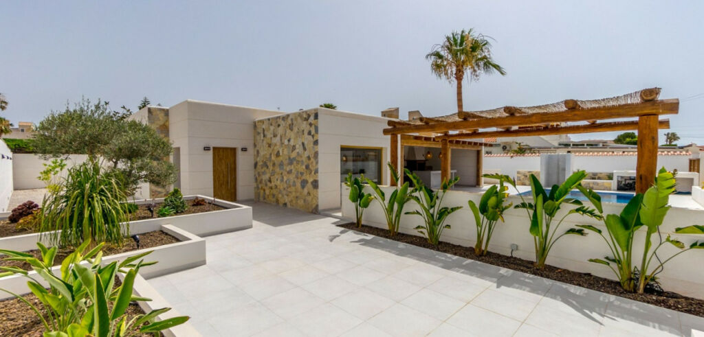 Detached Villa Torrevieja Alicante - image 13