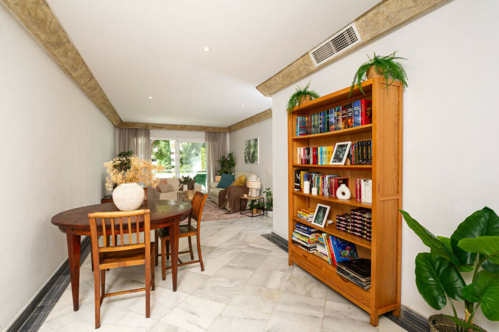 Middle Floor Apartment Marbella Málaga - image 12