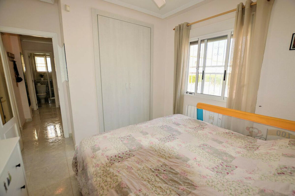 Detached Villa Los Altos Alicante - image 12