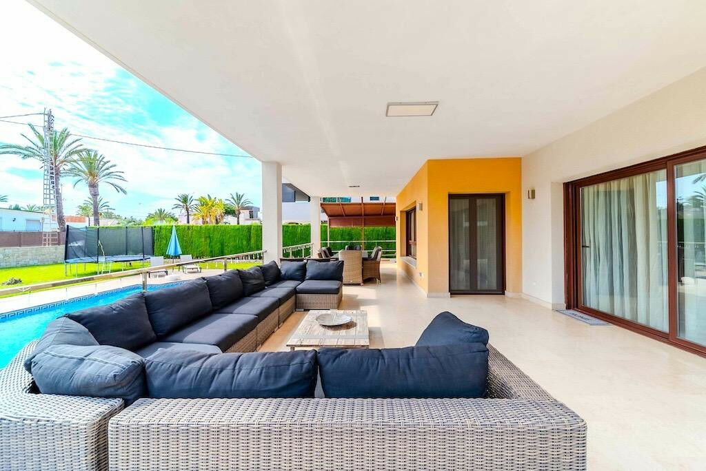Detached Villa Cabo Roig Alicante - image 13