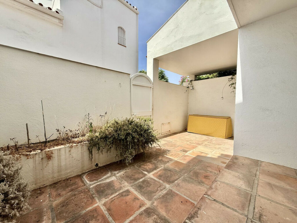 Townhouse Nueva Andalucía Málaga - image 13