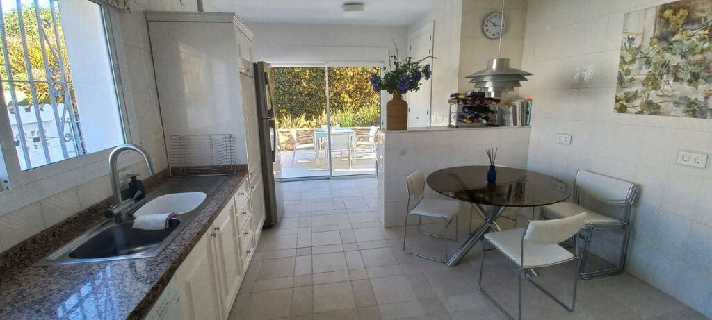 Detached Villa El Chaparral Málaga - image 13
