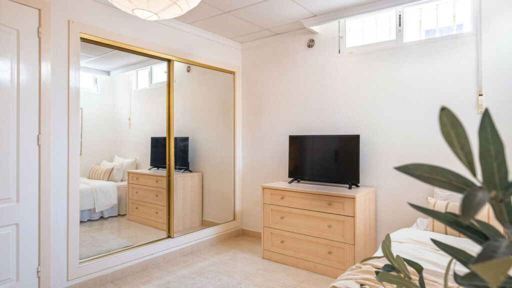 Duplex Los Locos Alicante - image 13