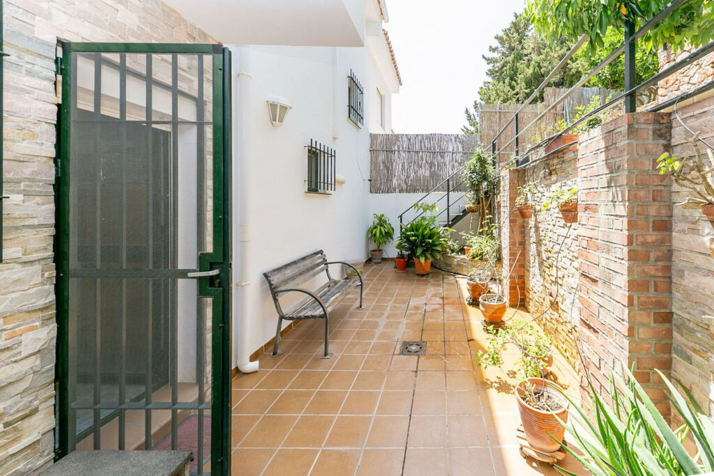 Townhouse Benalmadena Málaga - image 13